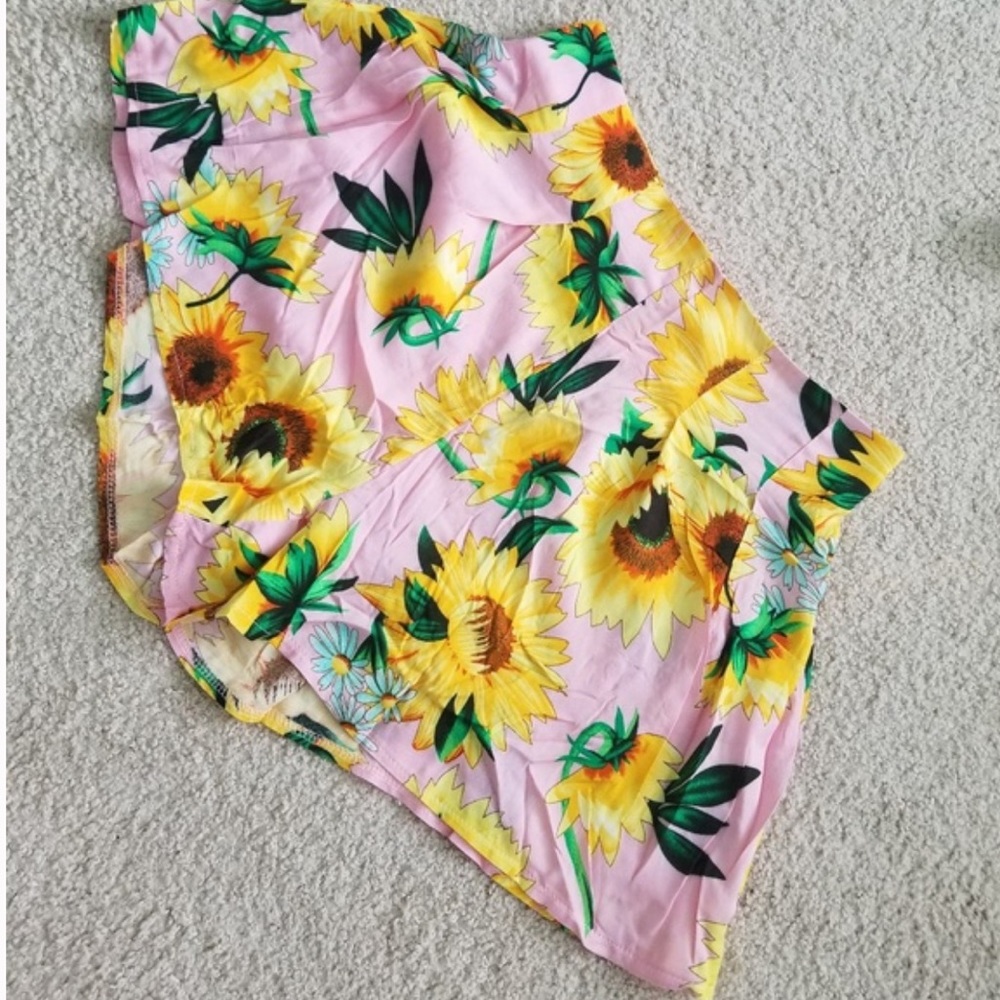 Matching sunflower set - Picture 2 of 4